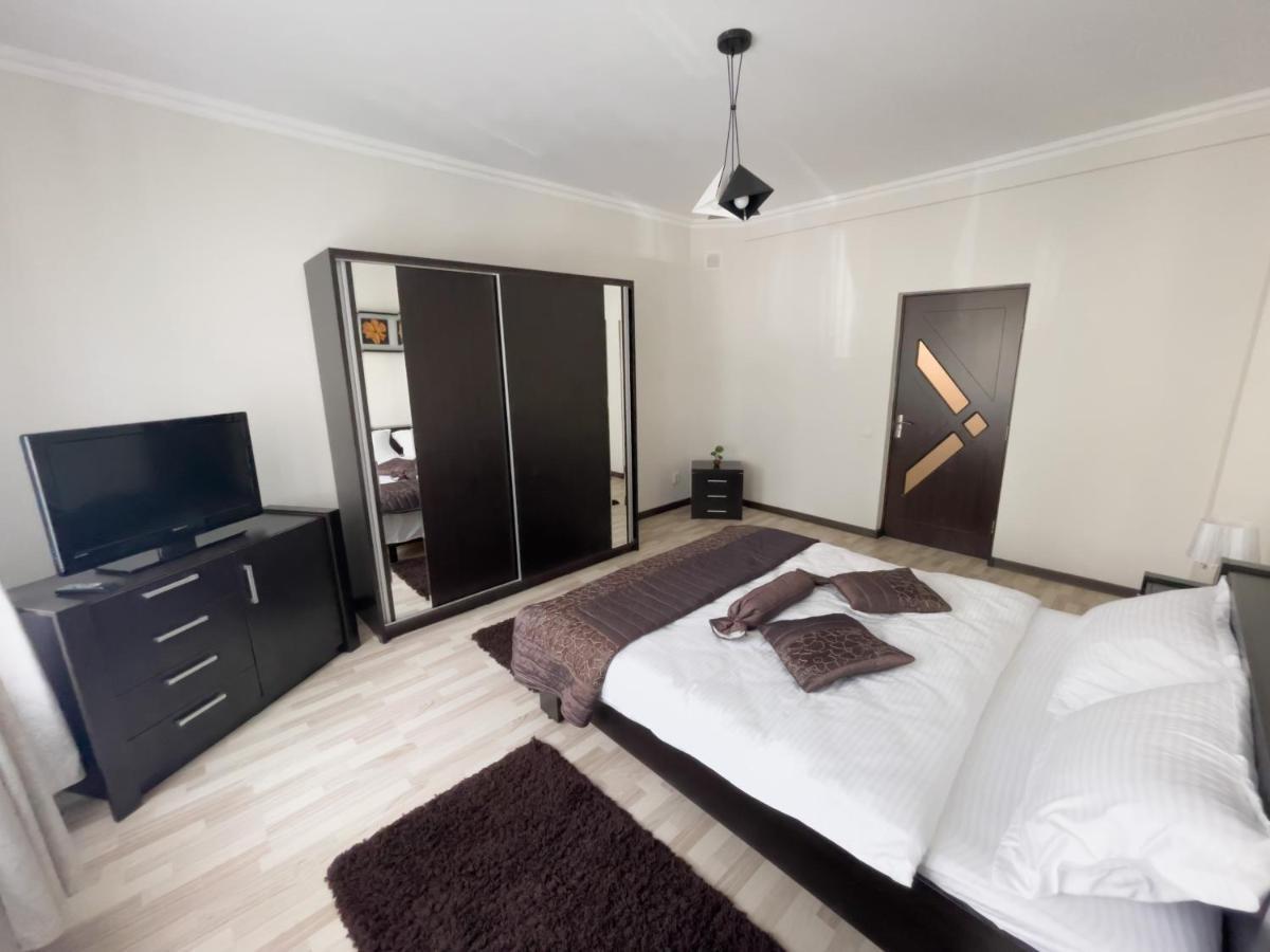 Enjoy Apartments - Spacious Retreat In Our Villa Cluj-Napoca Ngoại thất bức ảnh
