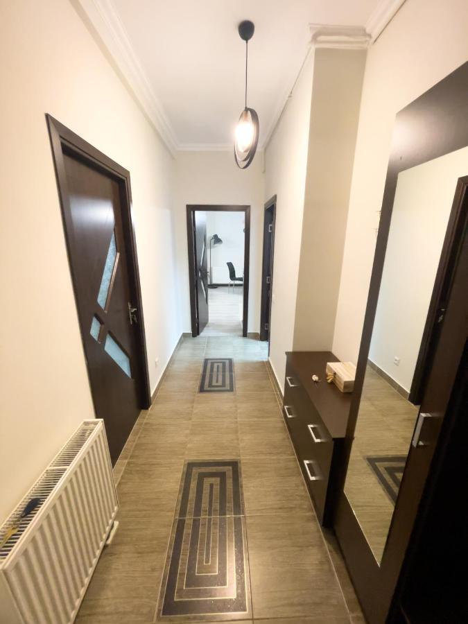 Enjoy Apartments - Spacious Retreat In Our Villa Cluj-Napoca Ngoại thất bức ảnh