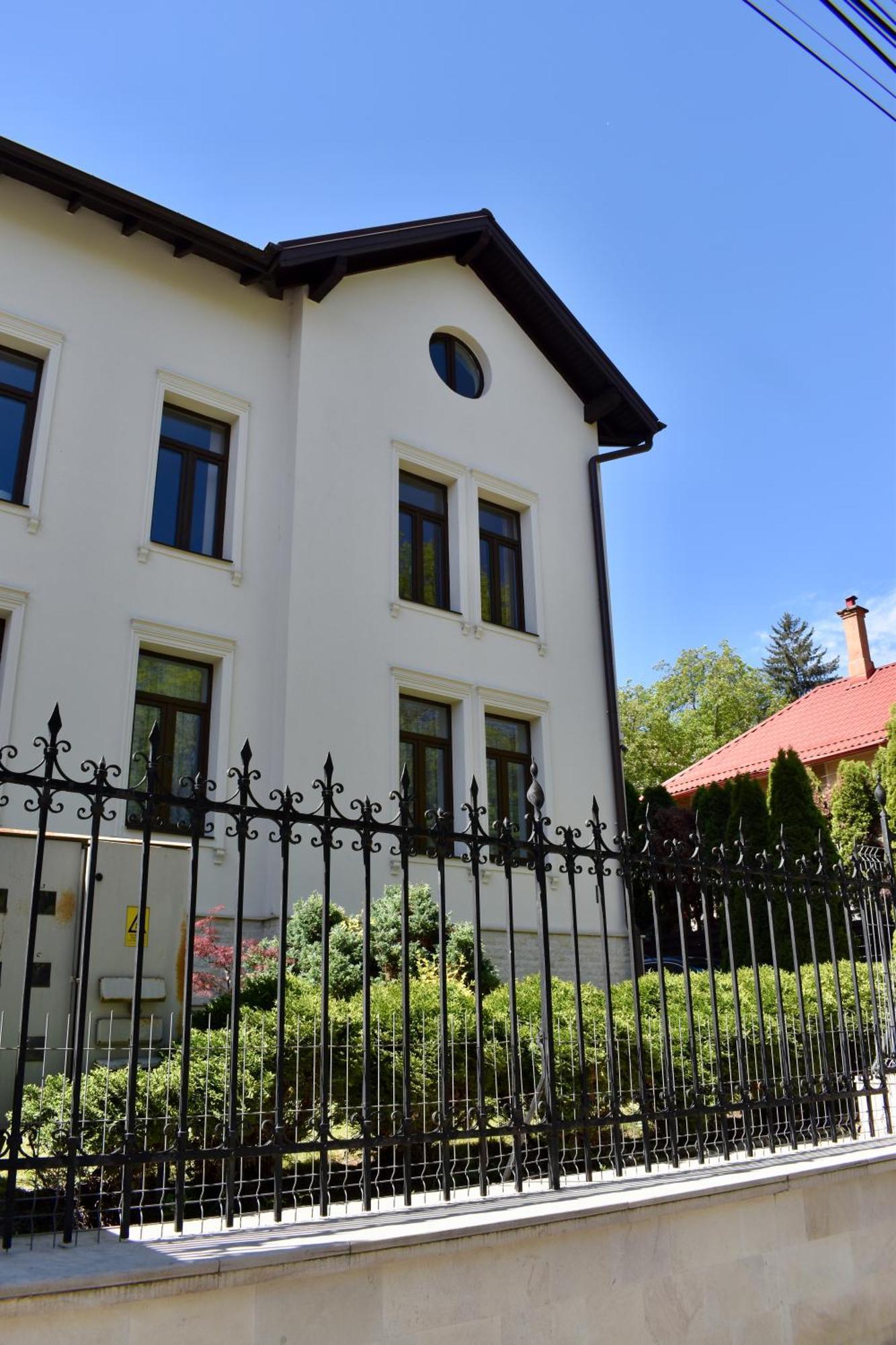Enjoy Apartments - Spacious Retreat In Our Villa Cluj-Napoca Ngoại thất bức ảnh